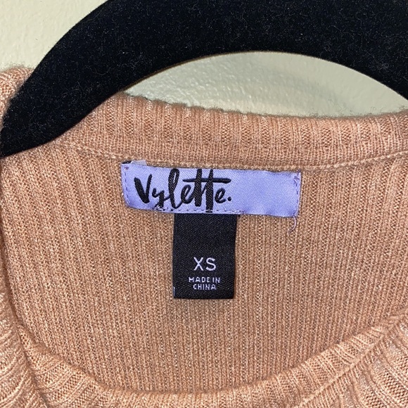 Vylette Puff Sleve Turtleneck in Camel Color SZ: XS - Picture 6 of 7